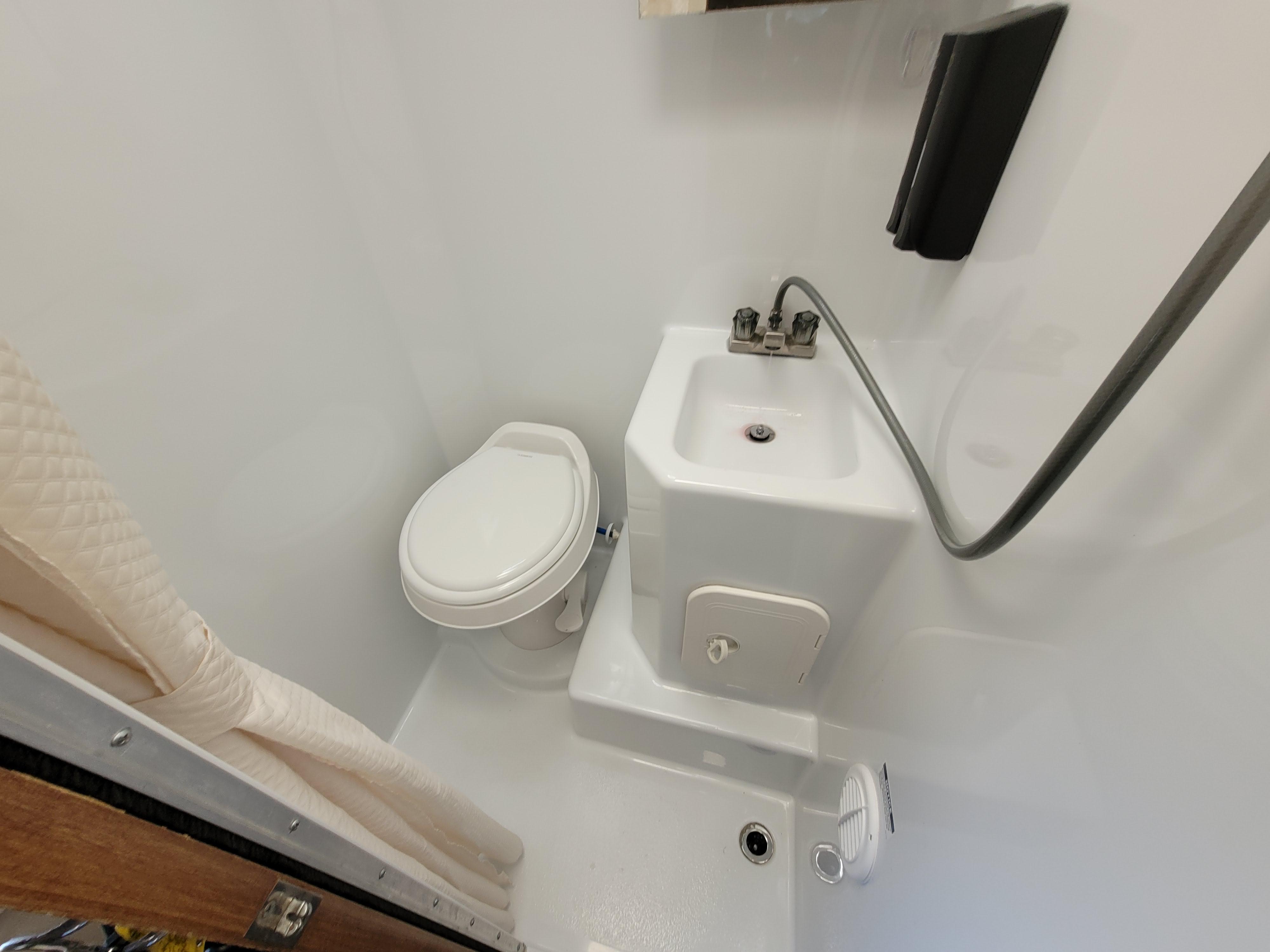 Caravane portée de marque Lance camper à vendre à Lanoraie