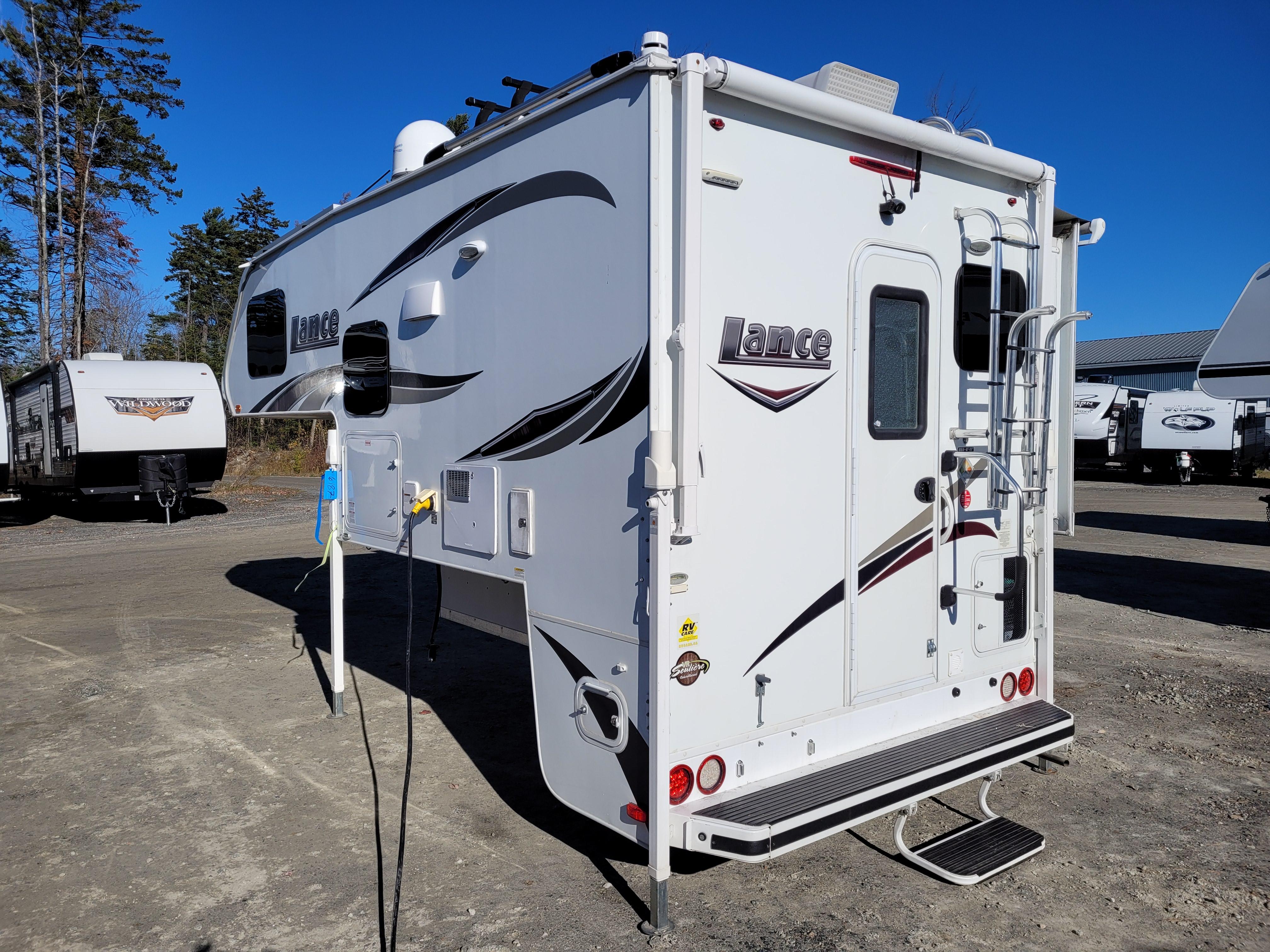 Caravane portée de marque Lance camper à vendre à Lanoraie