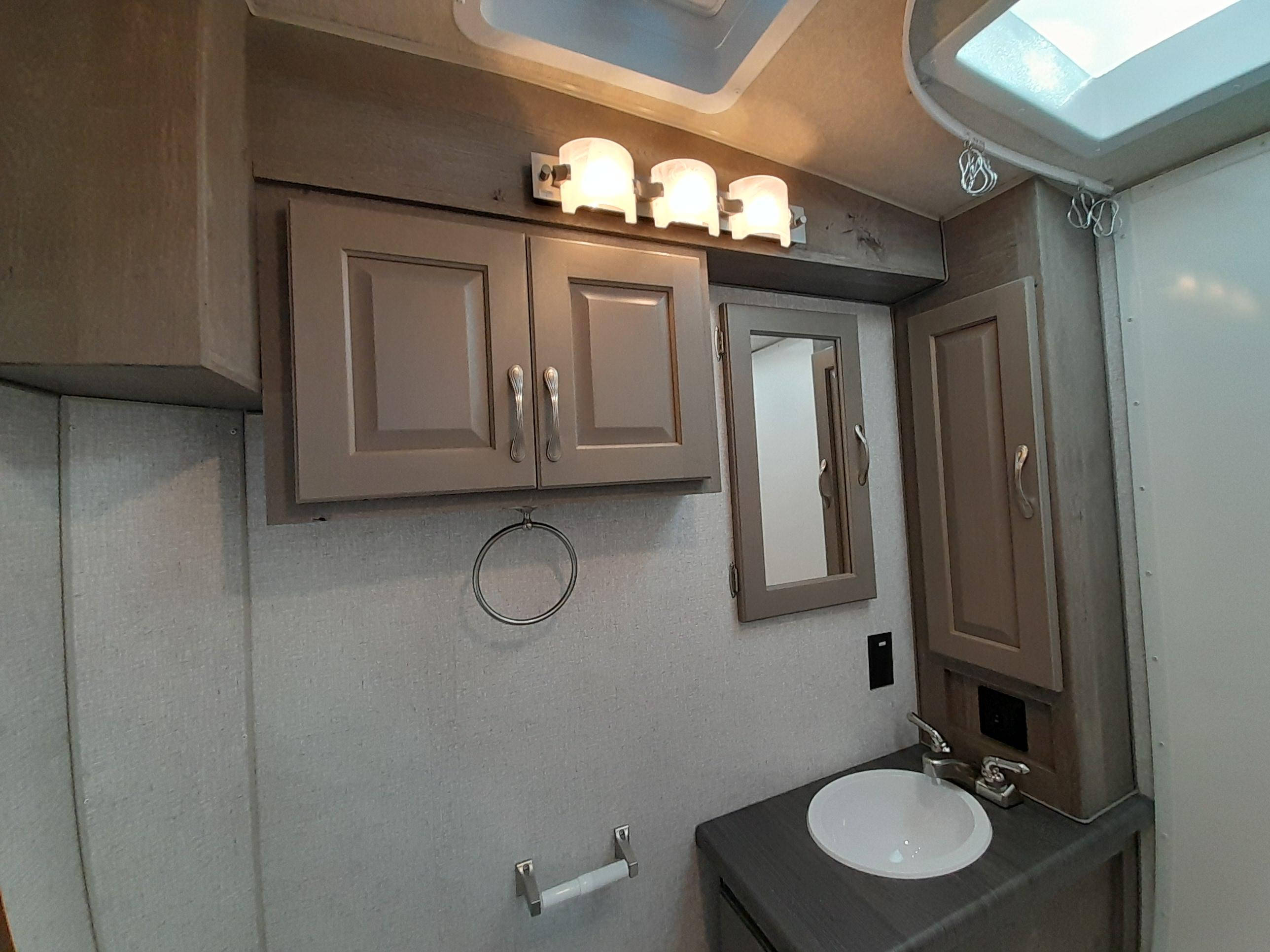 Caravane portée de marque Host campers à vendre à Lanoraie