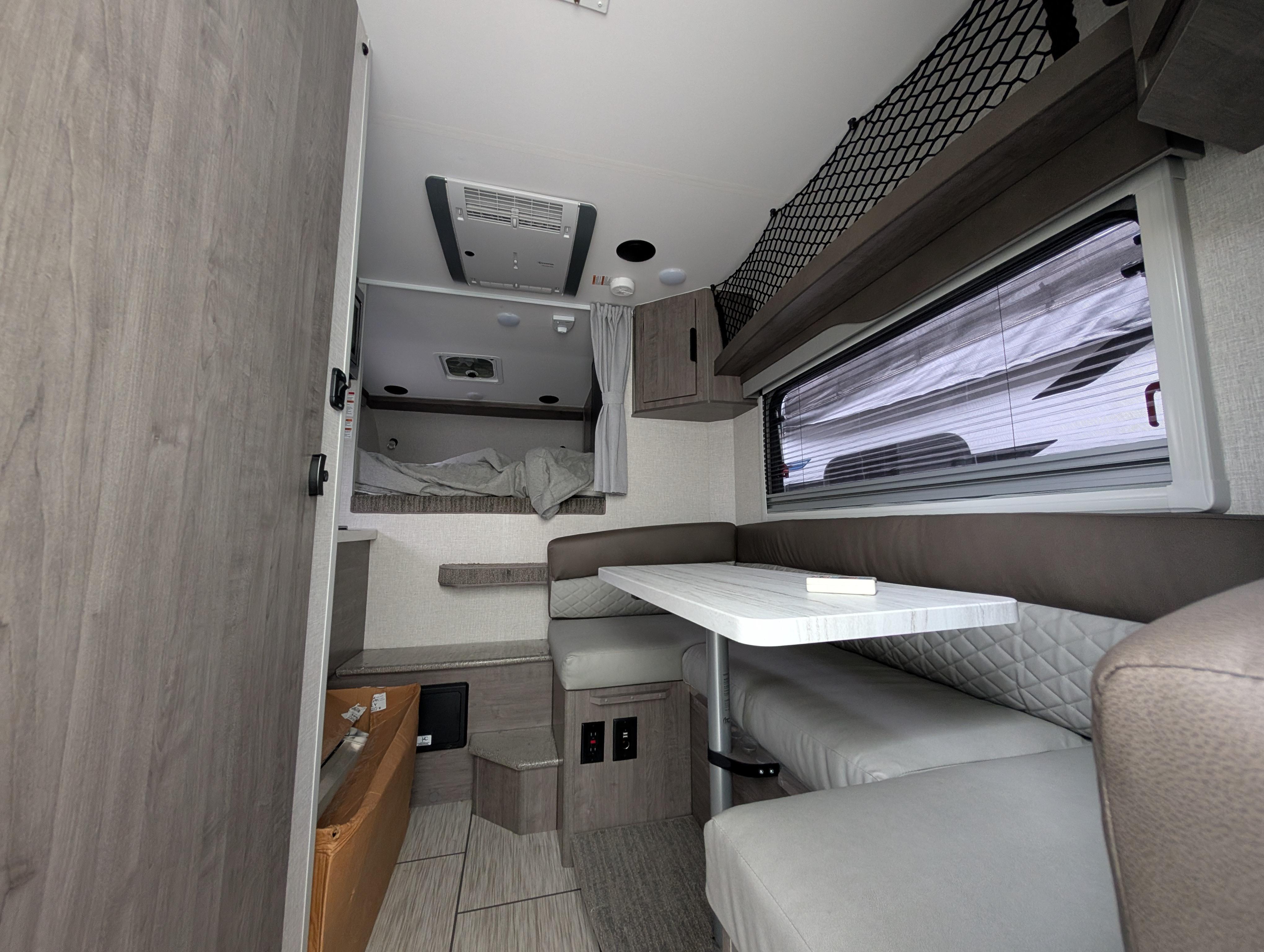 Caravane portée de marque Lance camper à vendre à Lanoraie