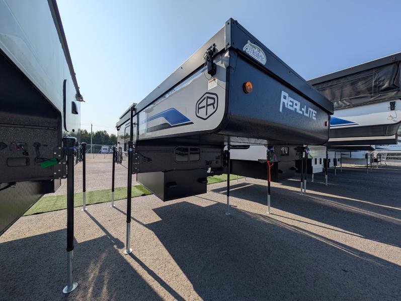 Caravane portée de marque Bigfoot rv à vendre à Lanoraie