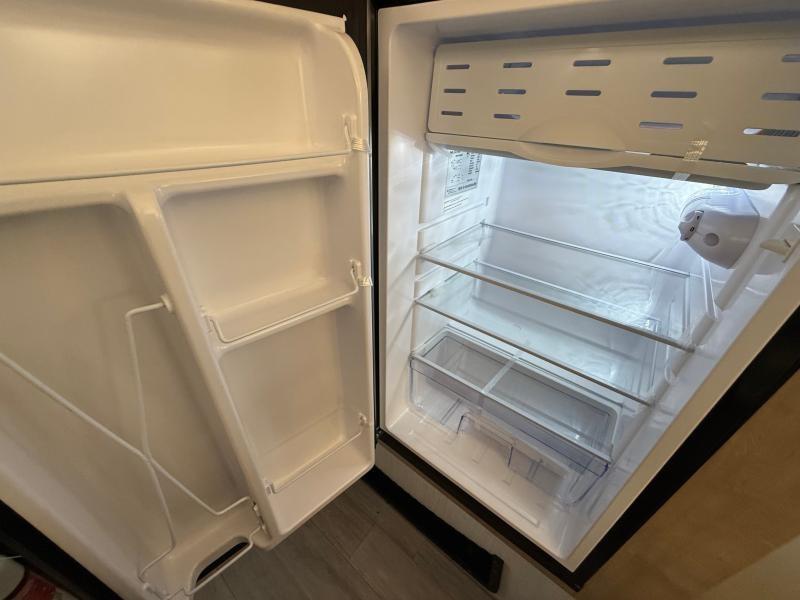 Caravane portée de marque Bigfoot rv à vendre à Lanoraie