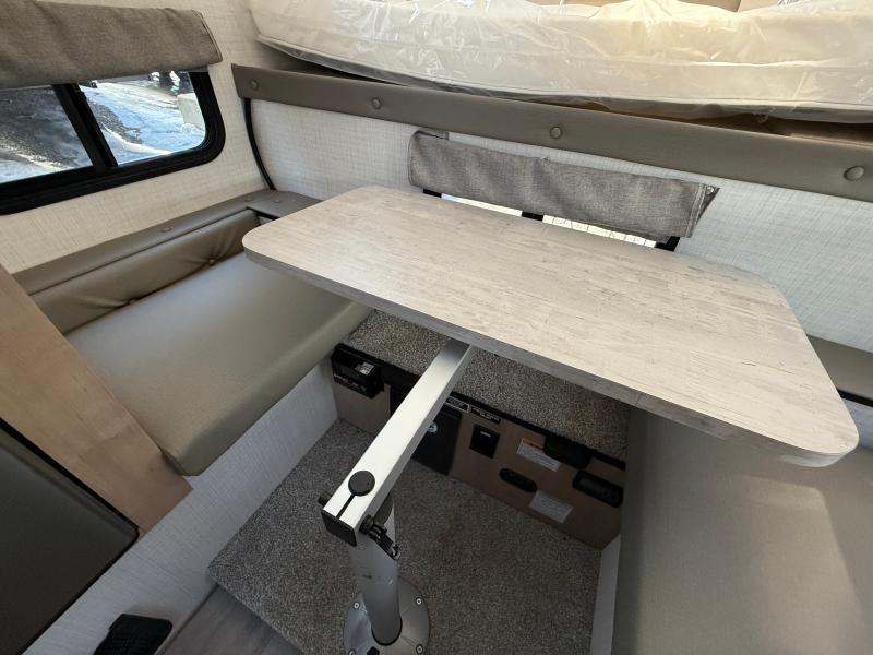 Caravane portée de marque Bigfoot rv à vendre à Lanoraie