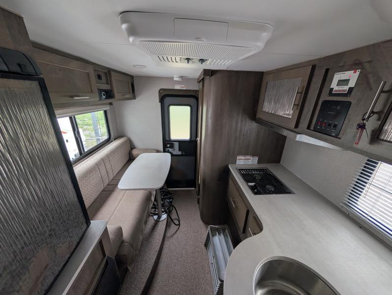 Caravane portée de marque Adventurer à vendre à Lanoraie