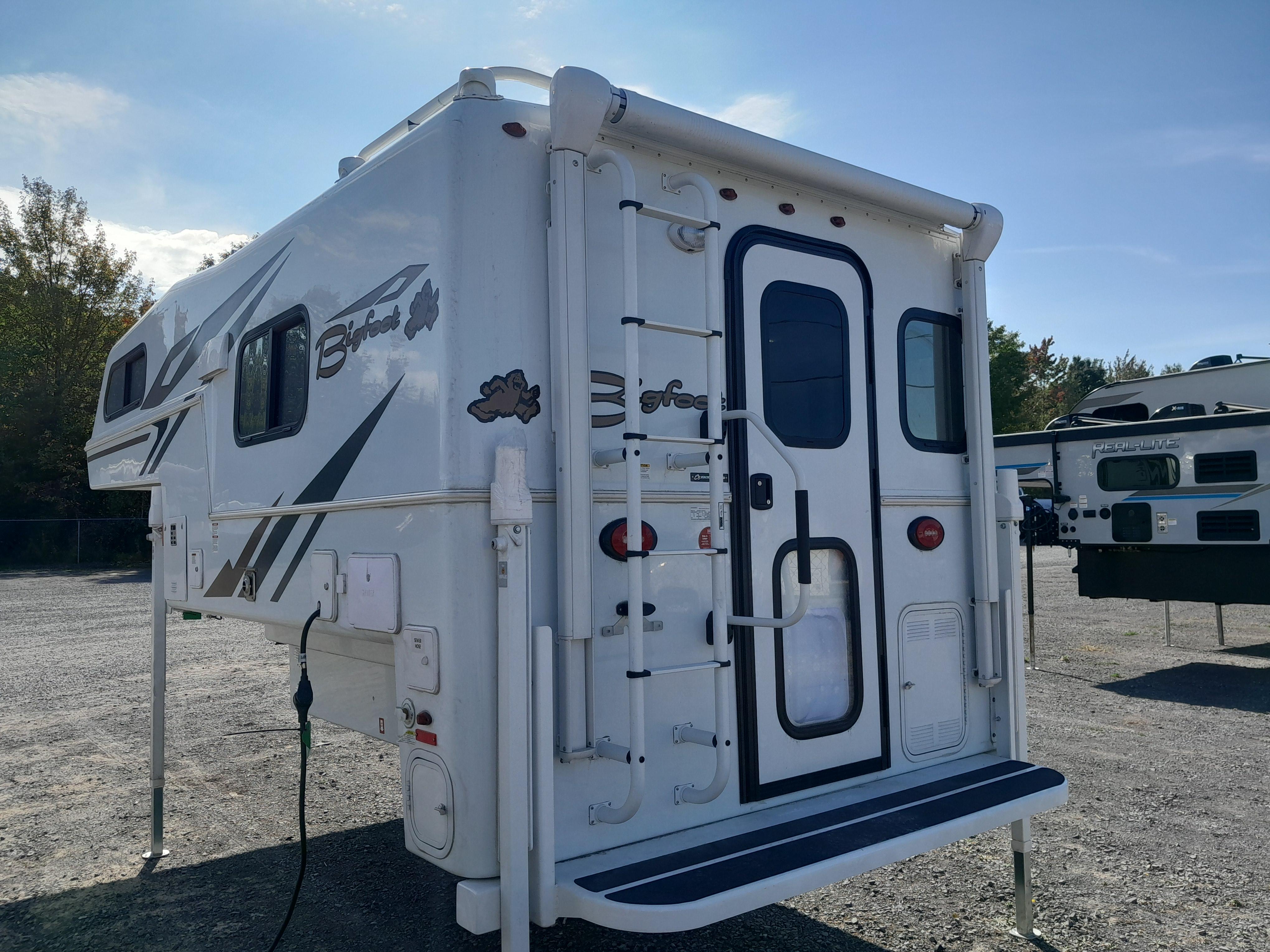Campeur de marque Bigfoot à vendre à Lanoraie