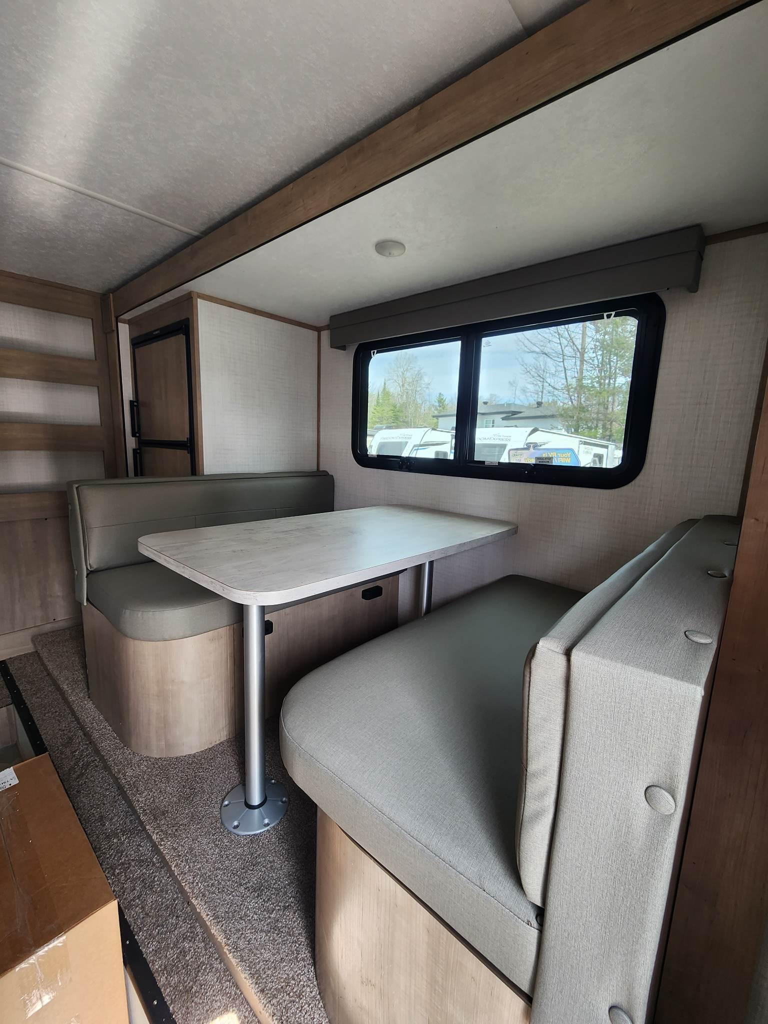 Caravane portée de marque Palomino à vendre à Lanoraie