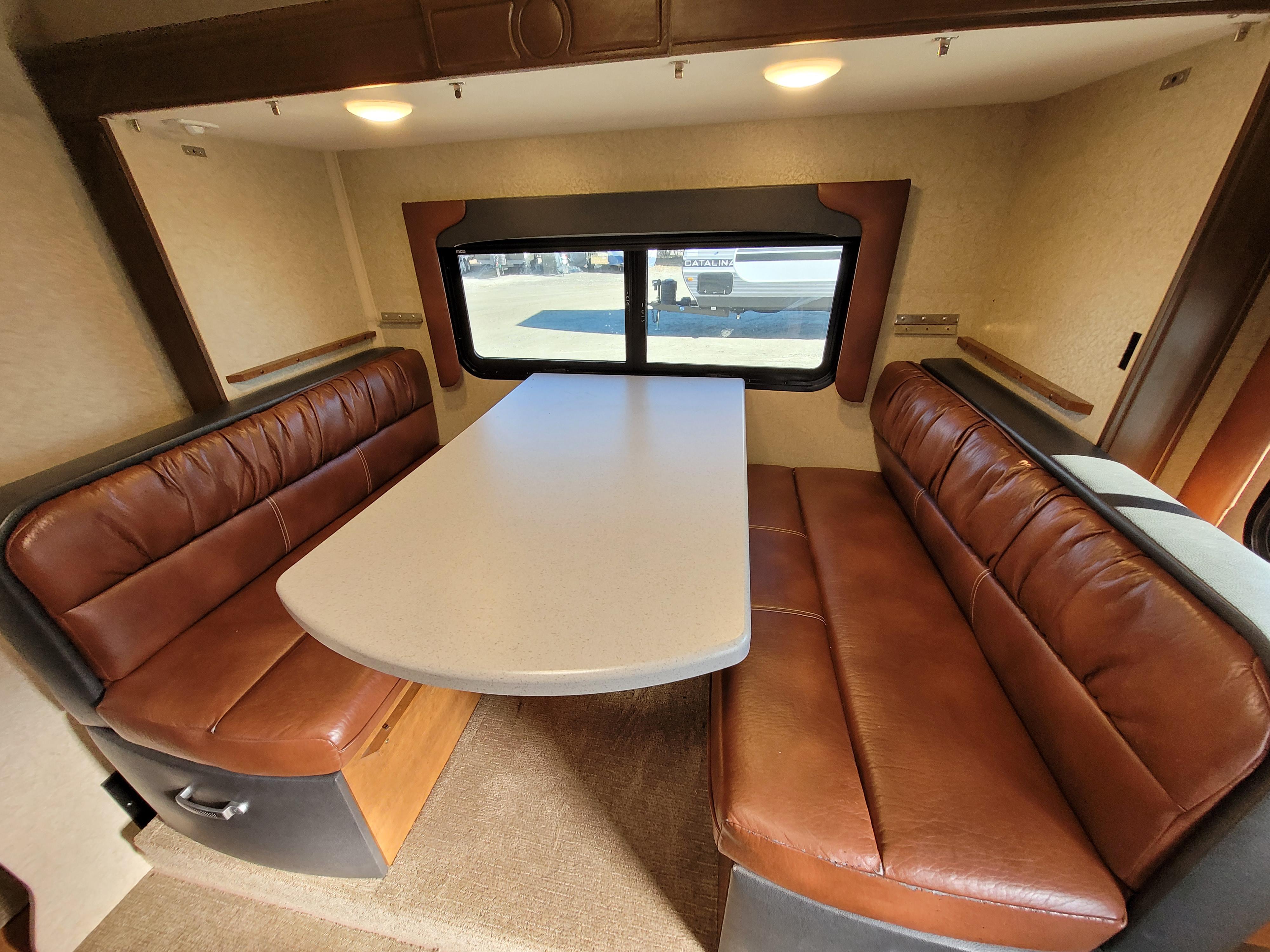 Caravane portée de marque Lance camper à vendre à Lanoraie