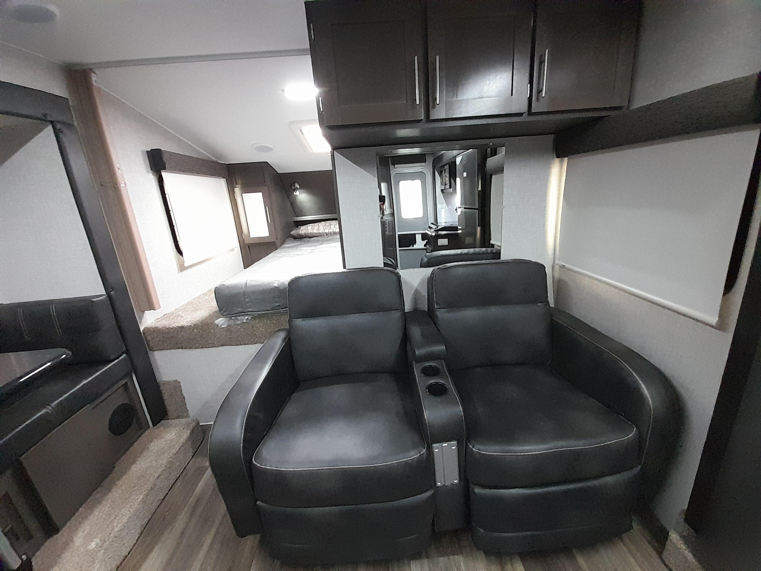 Caravane portée de marque Lance camper à vendre à Lanoraie