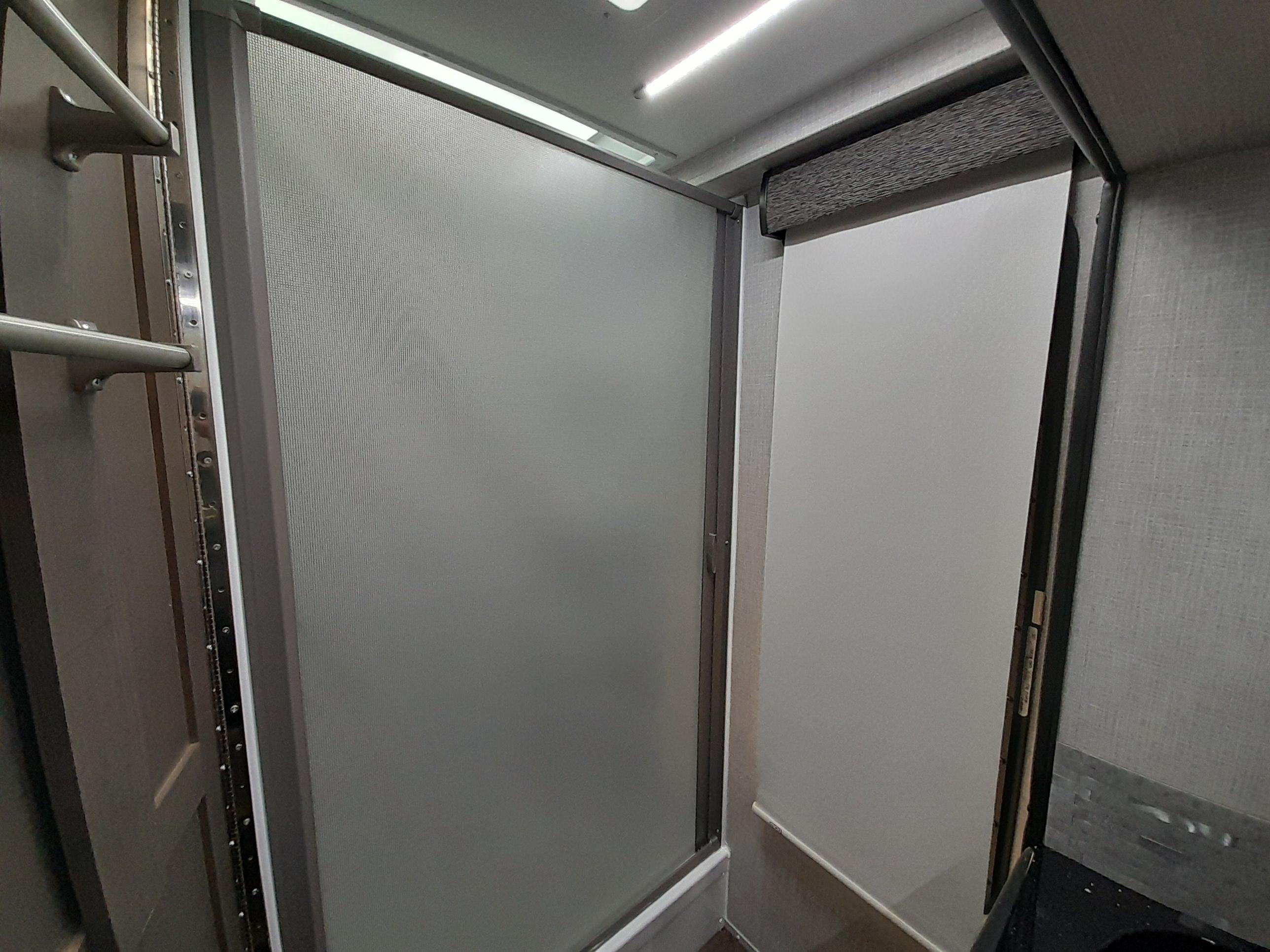 Caravane portée de marque Lance camper à vendre à Lanoraie