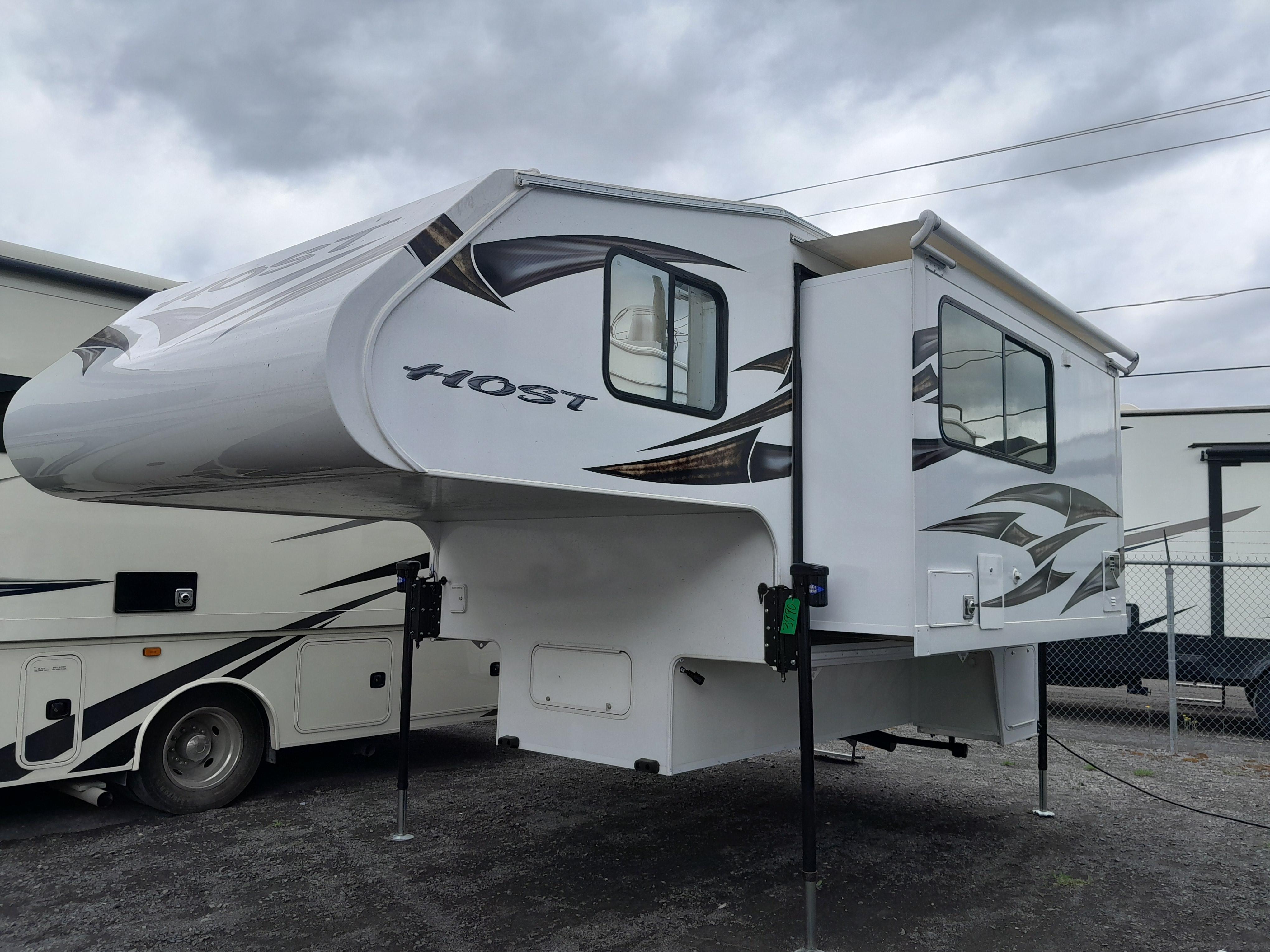 Caravane portée de marque Lance camper à vendre à Lanoraie