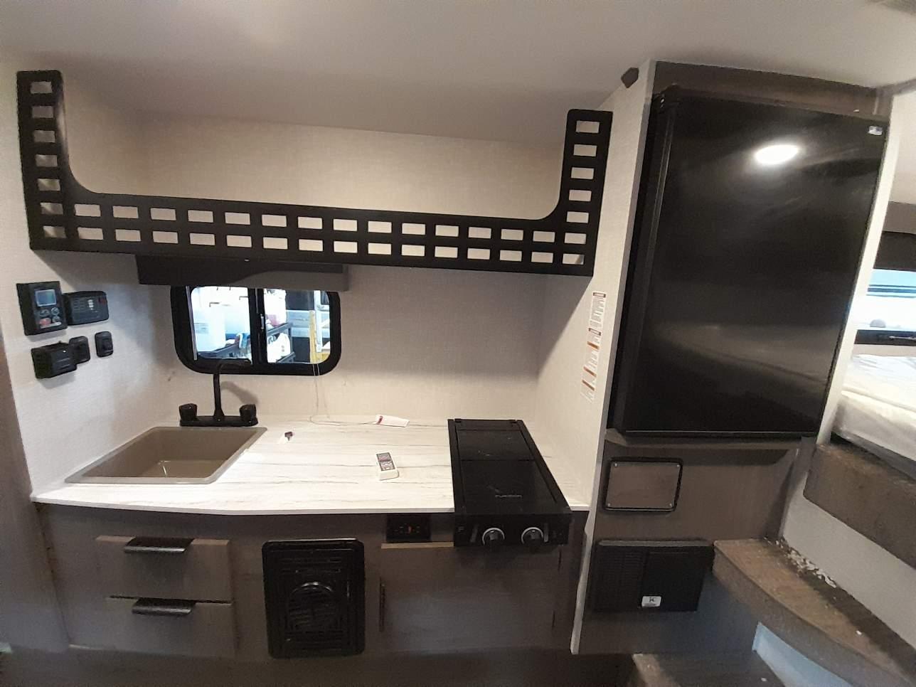 Lance camper Caravane portée for sale in Lanoraie