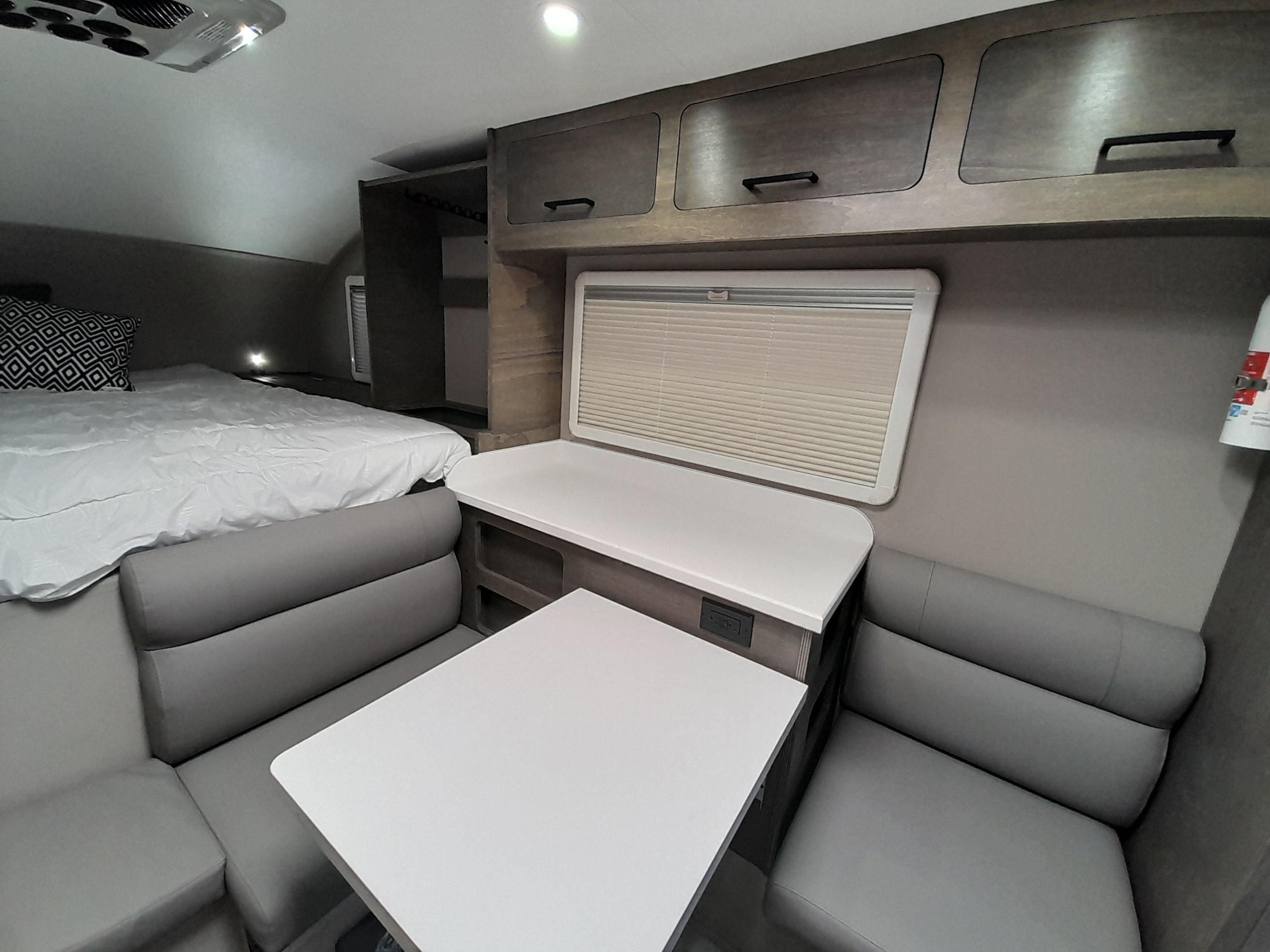 Caravane portée de marque Lance camper à vendre à Lanoraie