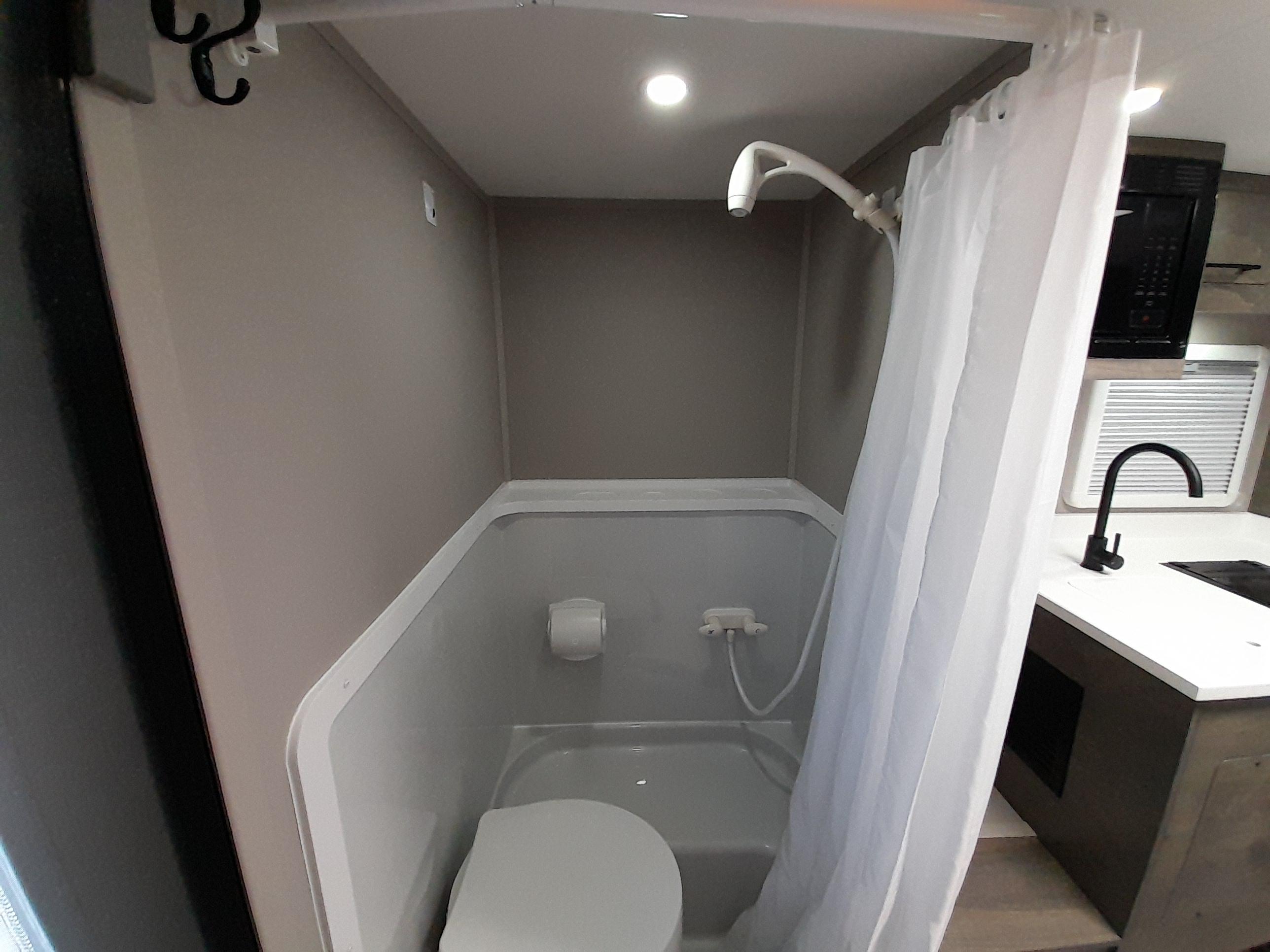 Caravane portée de marque Lance camper à vendre à Lanoraie