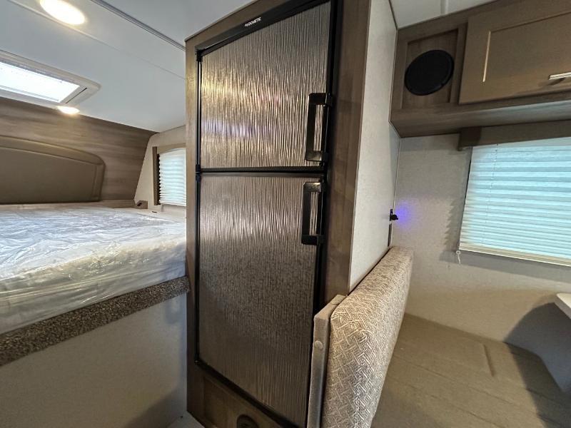 Caravane portée de marque Adventurer à vendre à Lanoraie