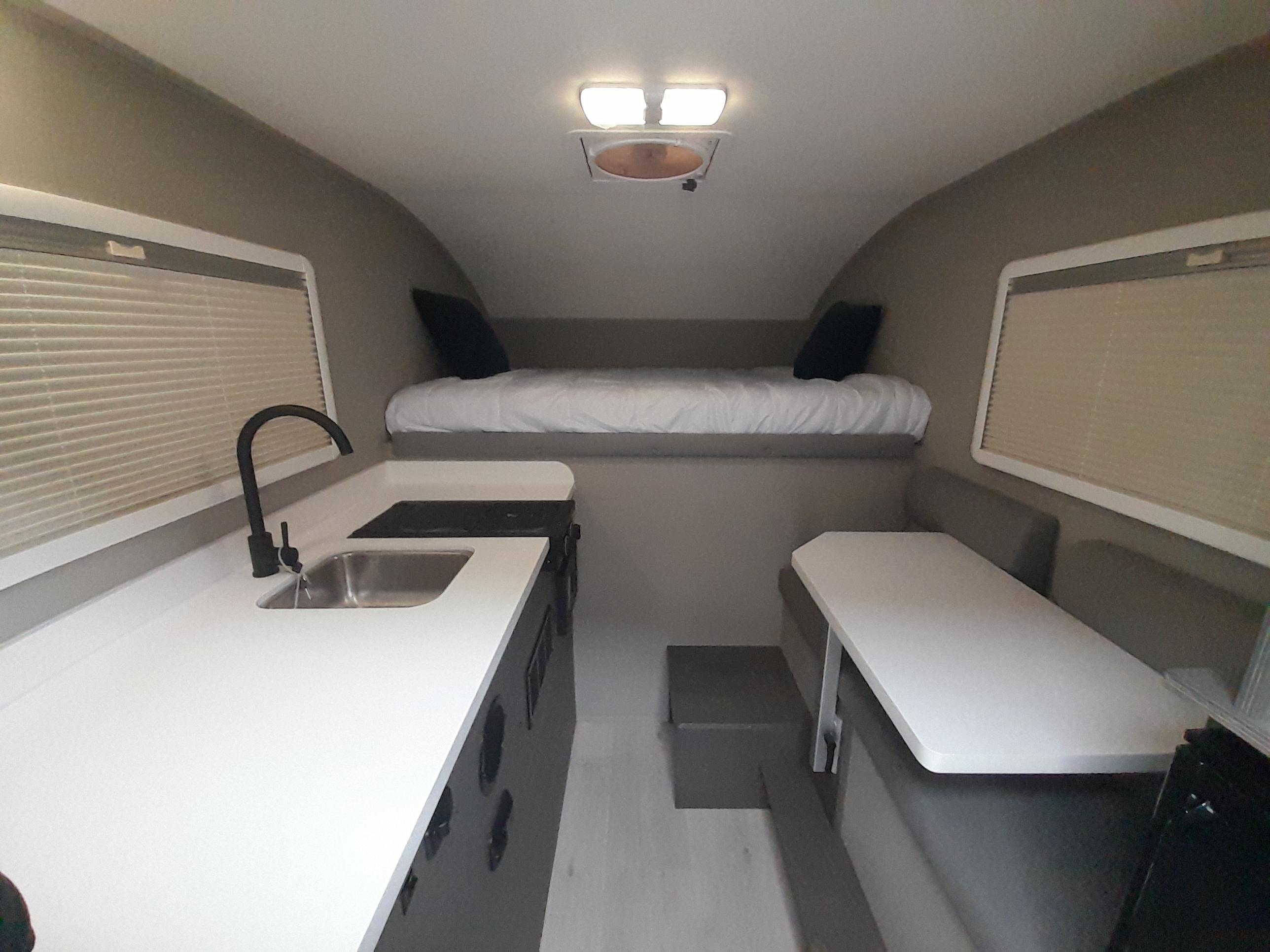 Bigfoot rv Caravane portée for sale in Lanoraie