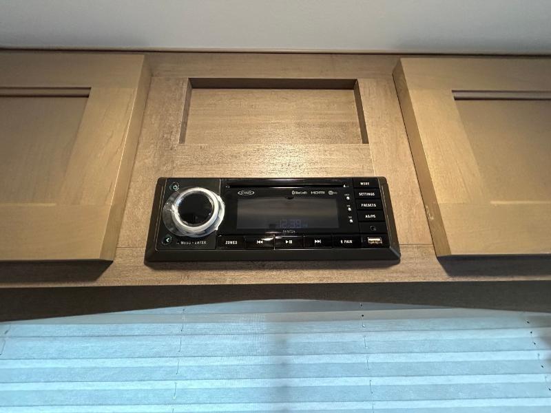 Caravane portée de marque Adventurer à vendre à Lanoraie