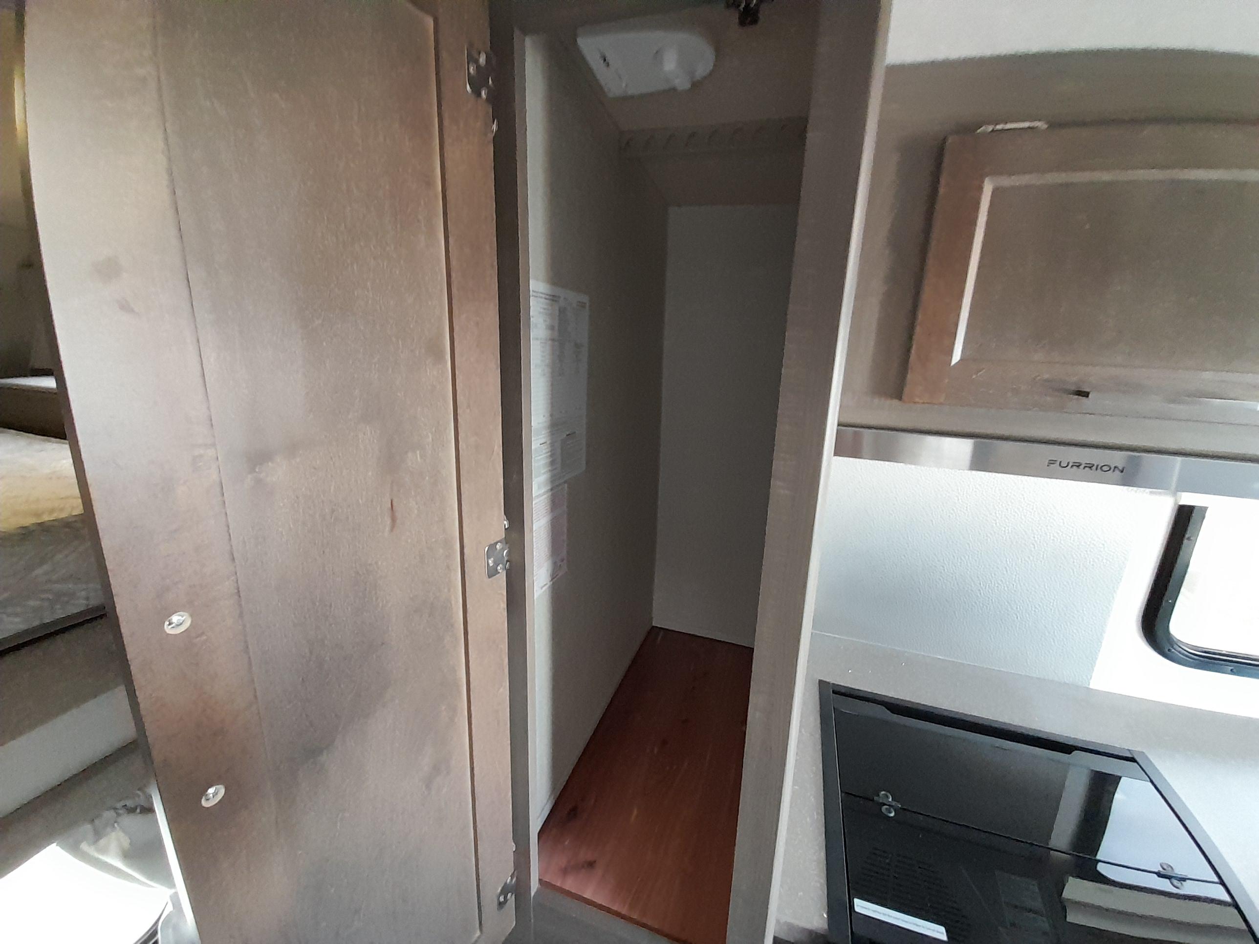 Caravane portée de marque Bigfoot rv à vendre à Lanoraie