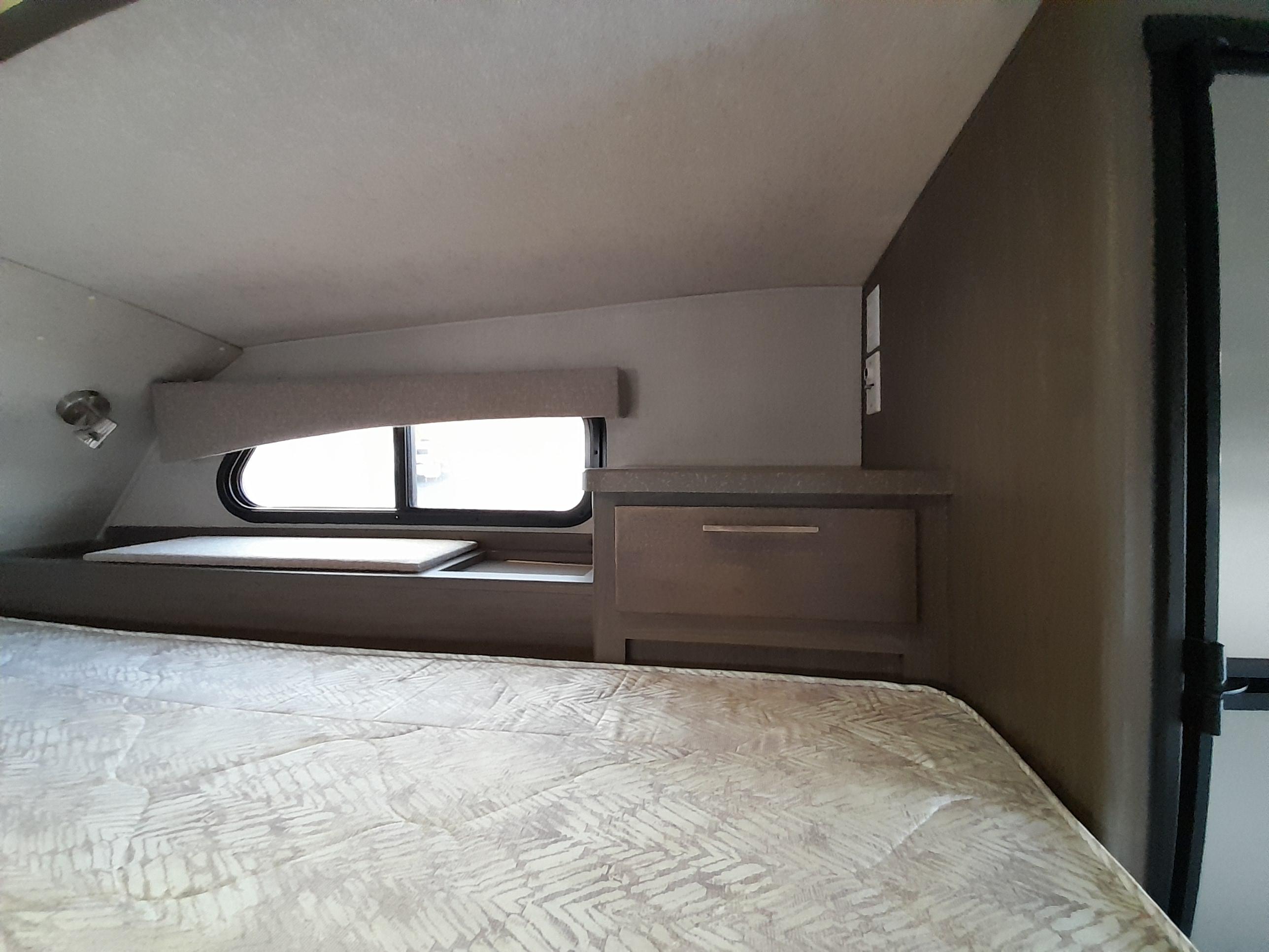 Caravane portée de marque Bigfoot rv à vendre à Lanoraie