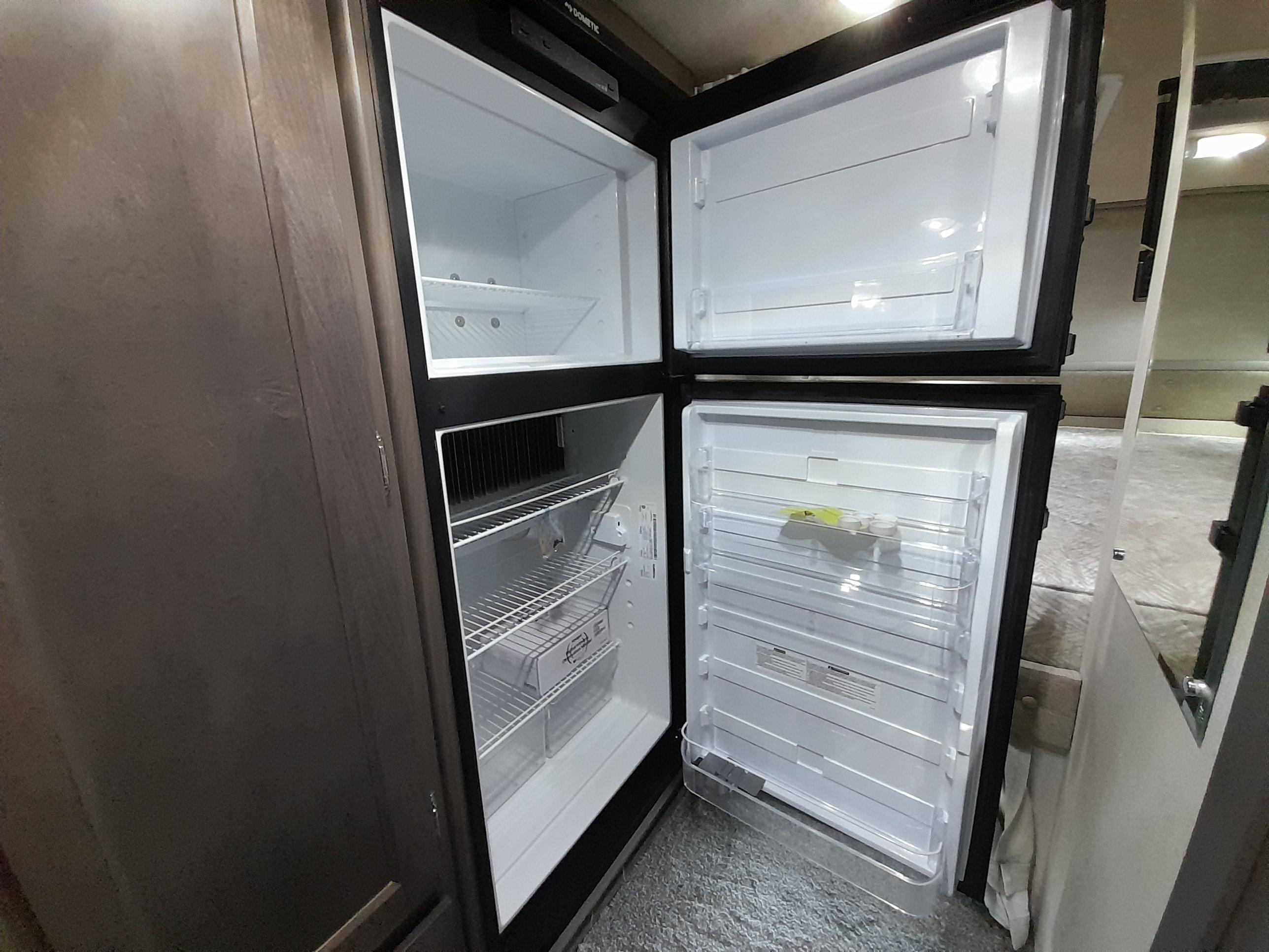 Caravane portée de marque Bigfoot rv à vendre à Lanoraie