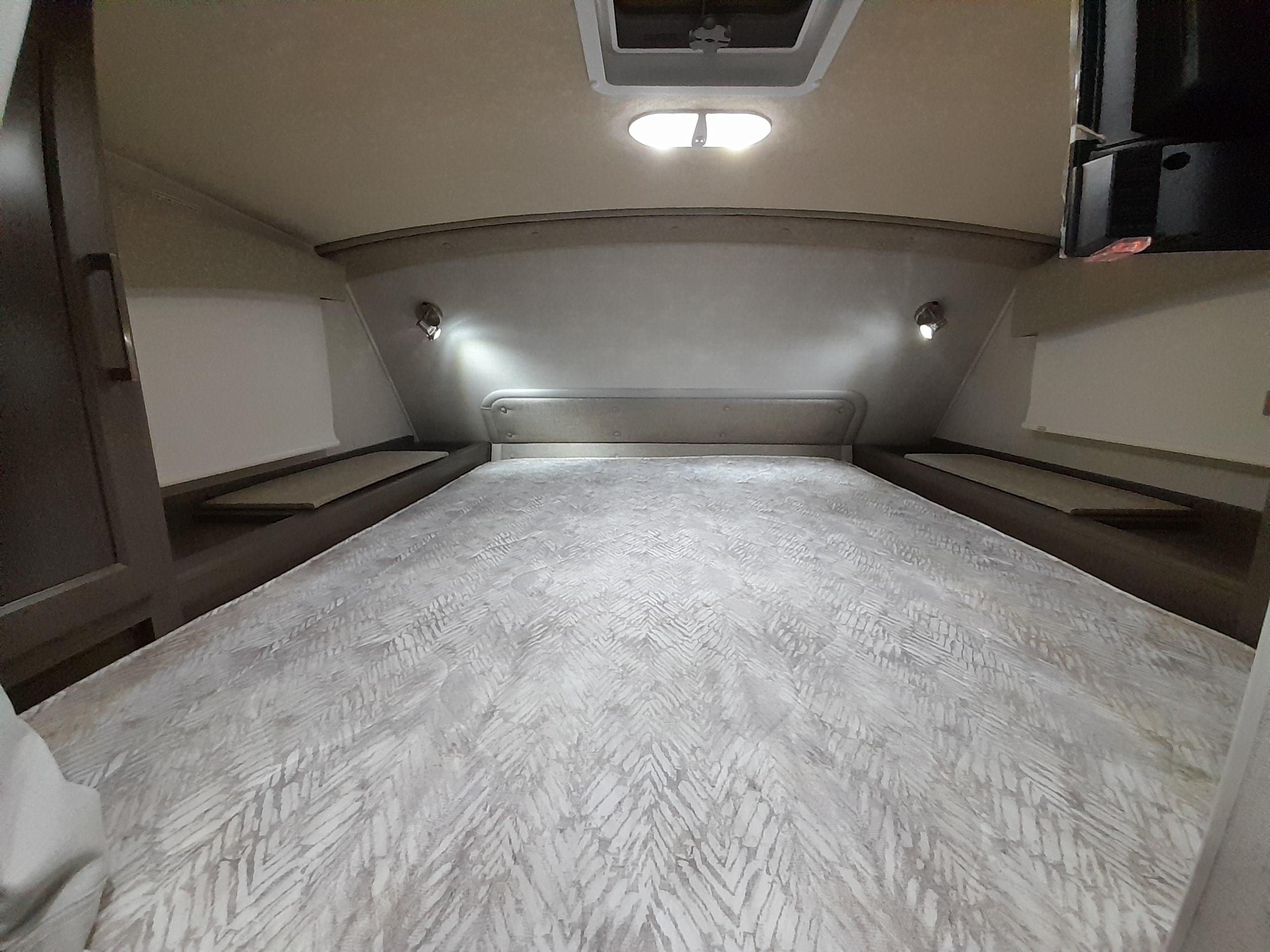 Caravane portée de marque Bigfoot rv à vendre à Lanoraie