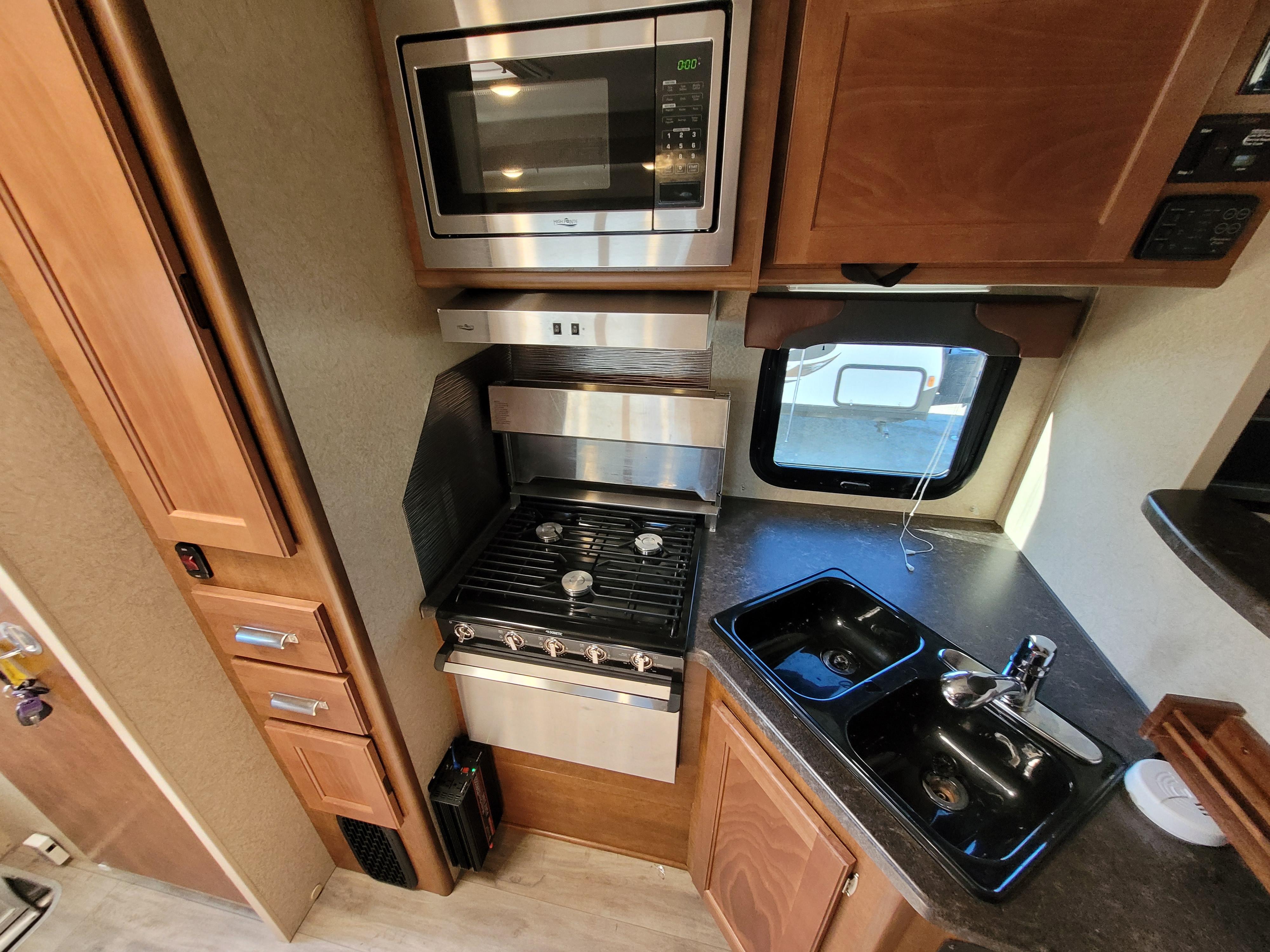 Caravane portée de marque Lance camper à vendre à Lanoraie
