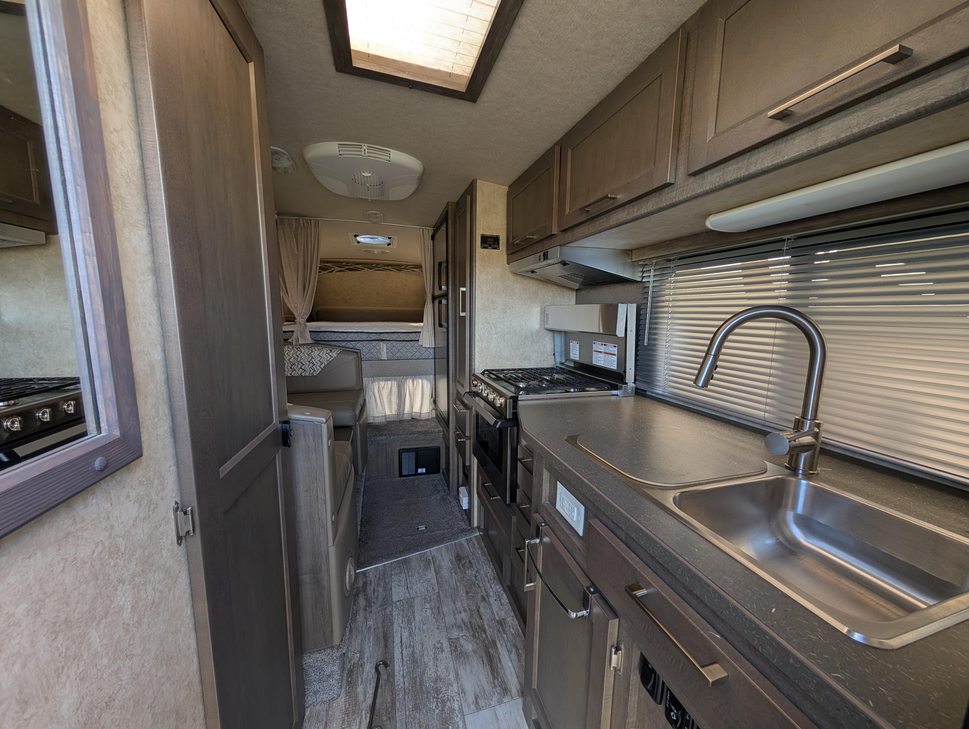 Caravane portée de marque Bigfoot rv à vendre à Lanoraie