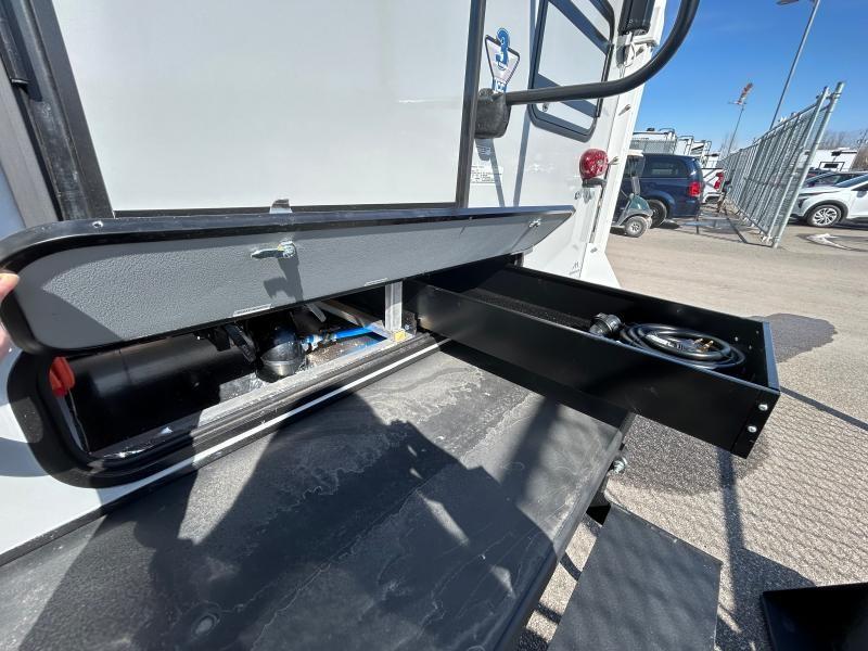 Caravane portée de marque Adventurer à vendre à Lanoraie