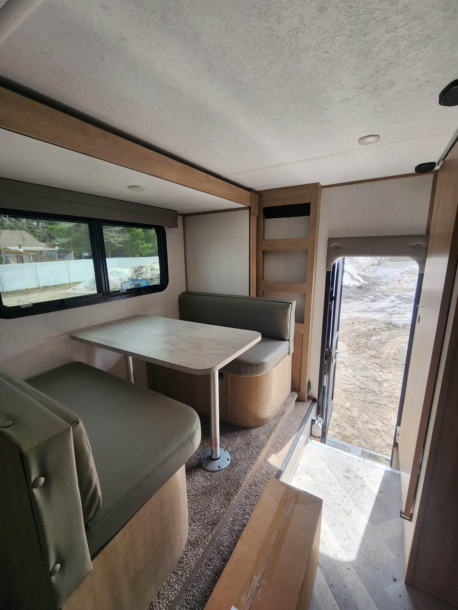 Caravane portée de marque Palomino à vendre à Lanoraie