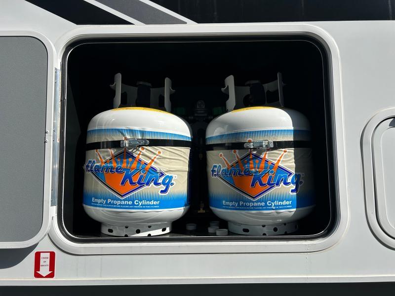 Caravane portée de marque Adventurer à vendre à Lanoraie