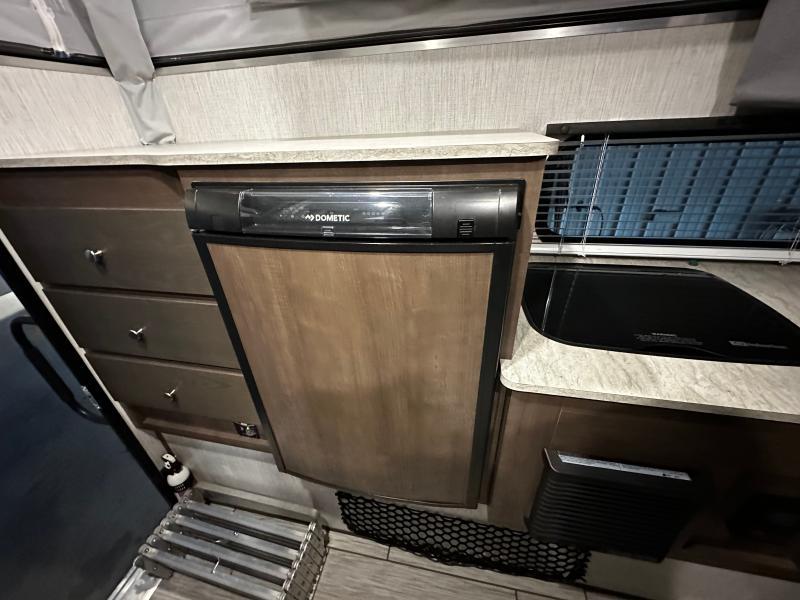 Travel lite Campeur for sale in Lanoraie
