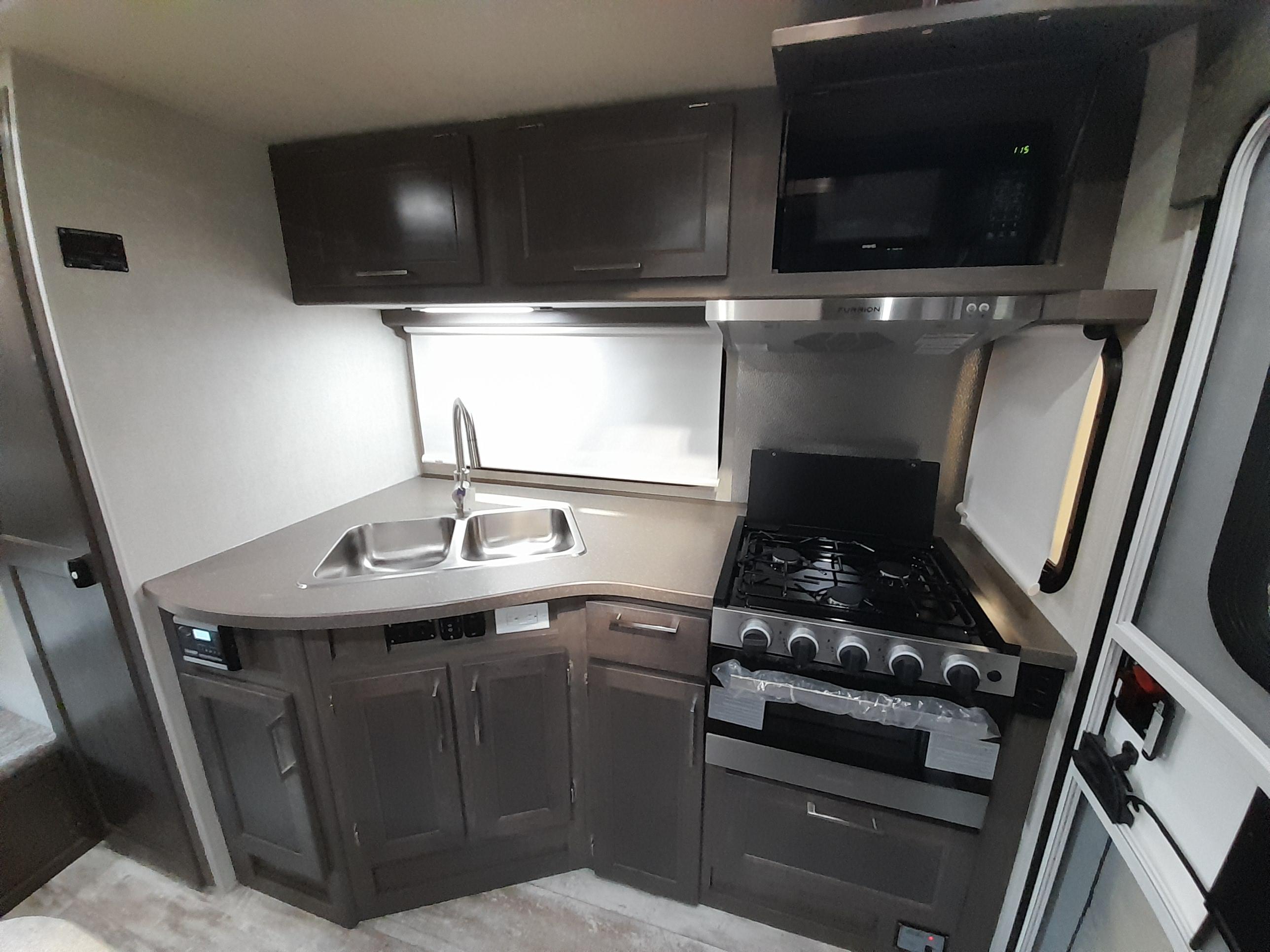 Travel lite Campeur for sale in Lanoraie