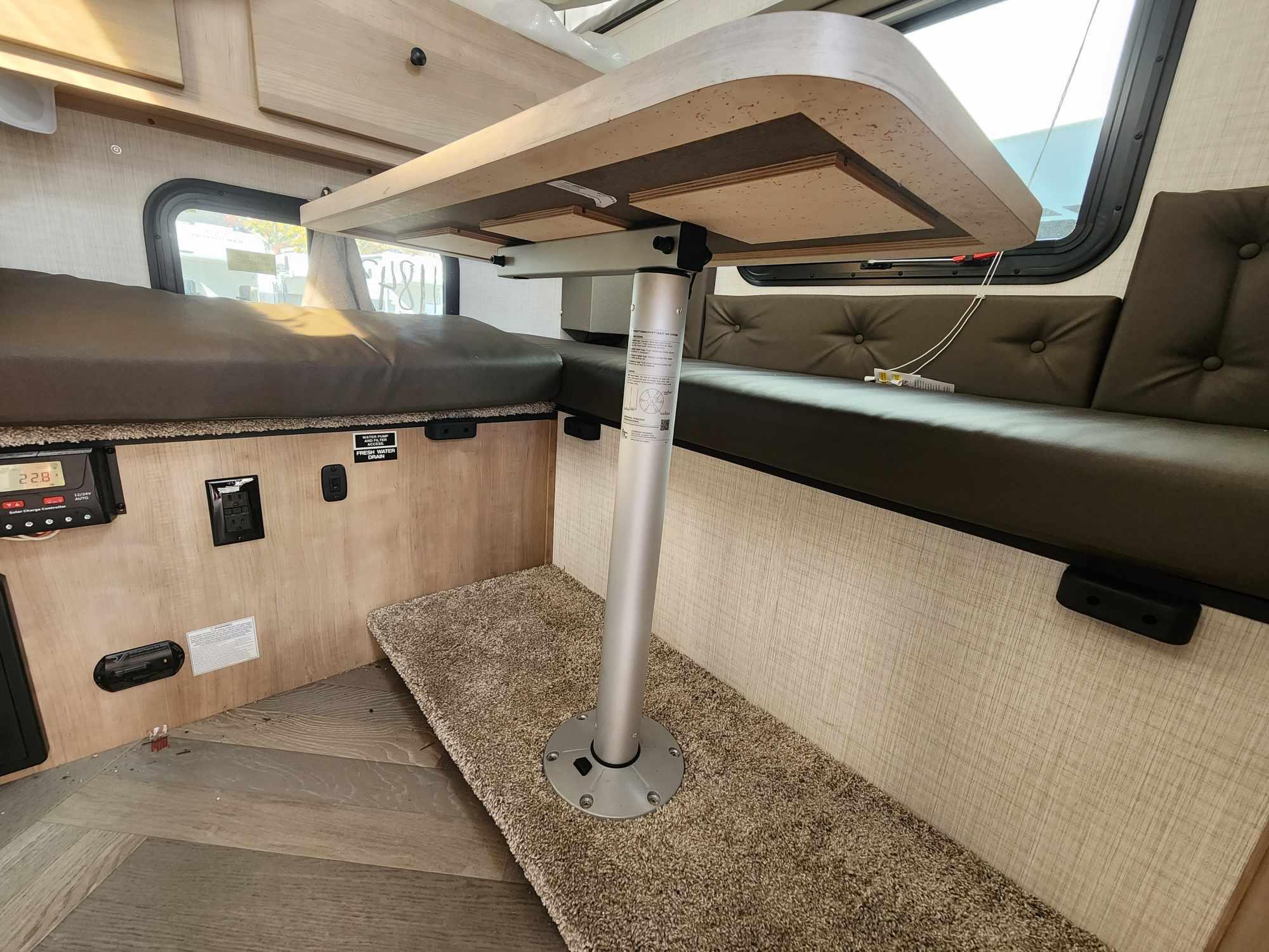 Caravane portée de marque Lance camper à vendre à Lanoraie