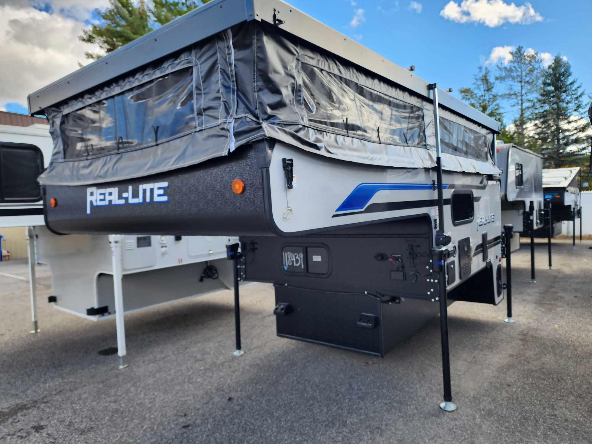 Caravane portée de marque Lance camper à vendre à Lanoraie