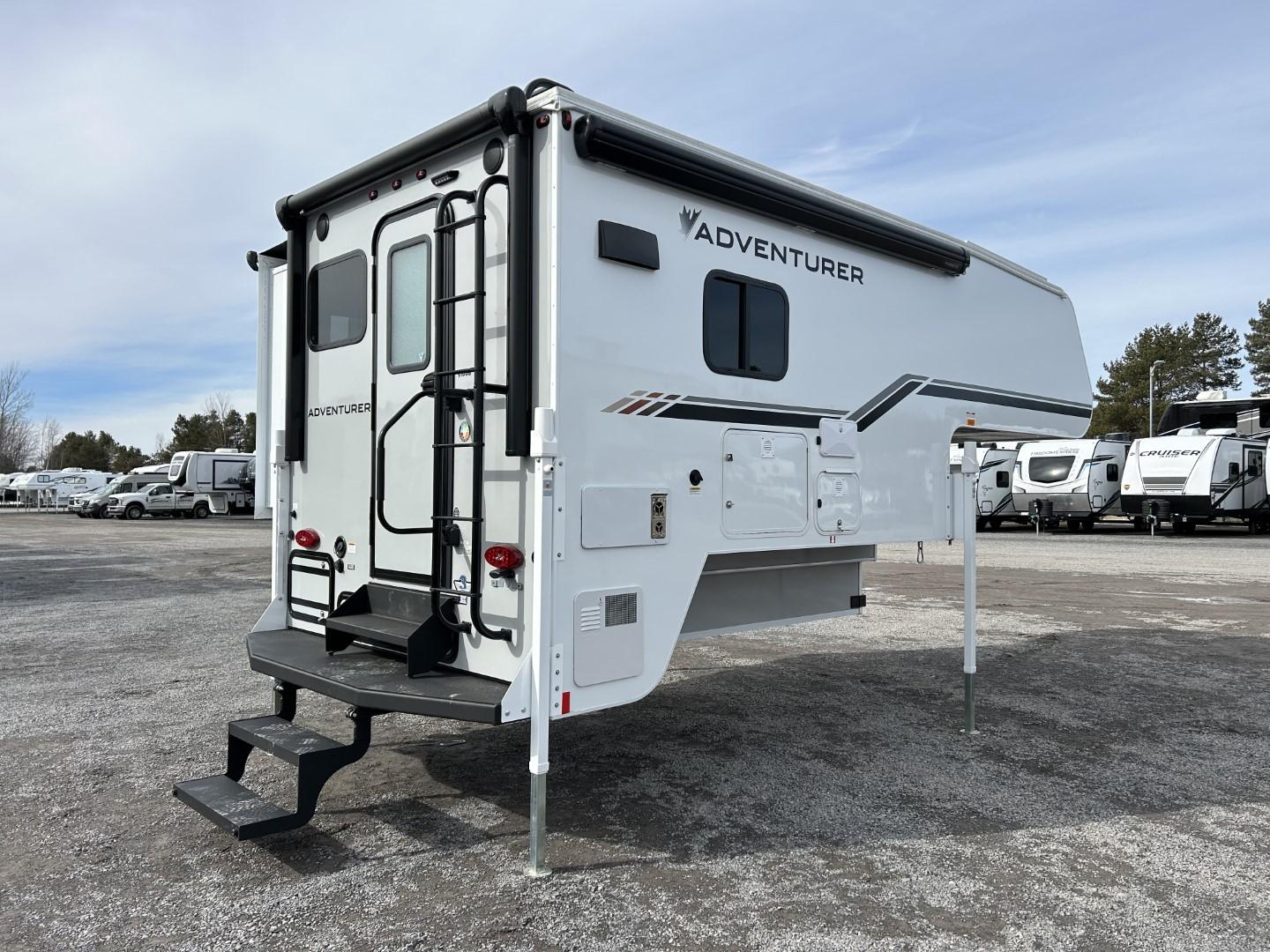 Caravane portée de marque Adventurer à vendre à Lanoraie