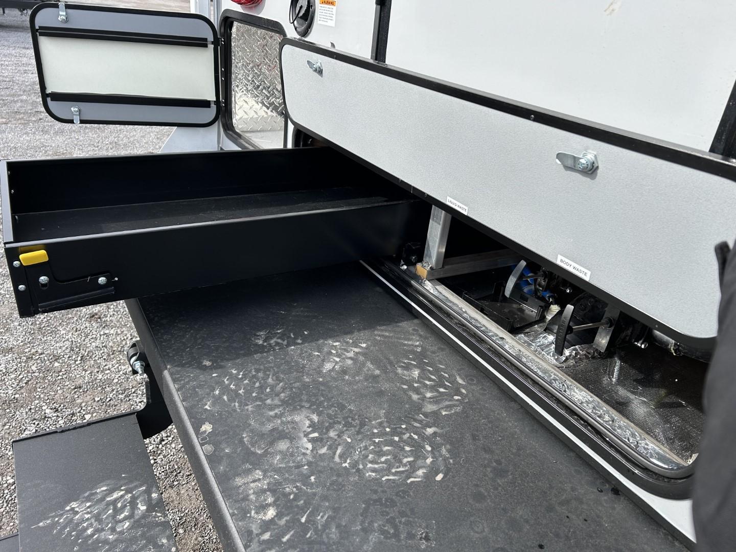 Caravane portée de marque Adventurer à vendre à Lanoraie